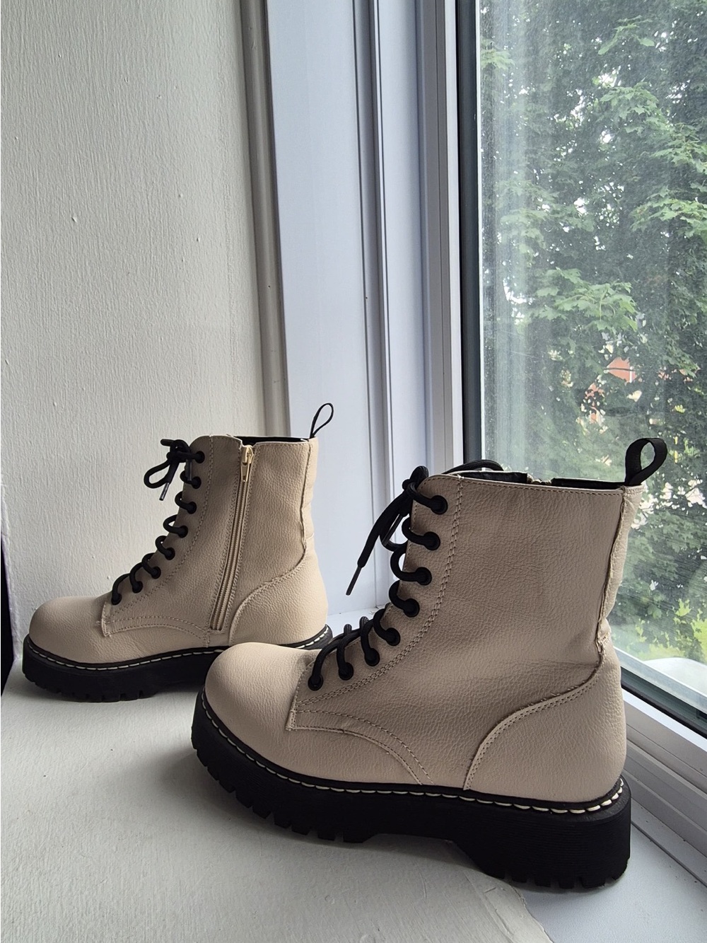 UNIONBAY Cream Lace-Up Combat Boots with Black Lug Sole